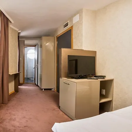Perfect Hotel